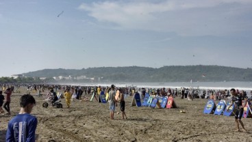 Libur Lebaran, Wagub Jabar Uu Ruzhanul Pantau Pantai Pangandaran 