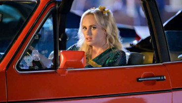 Fakta Menarik Film Senior Year, Flashback Kehidupan Cheerleader