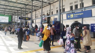 Puncak Arus Balik Diprediksi Hari Ini, Begini Kondisi di Stasiun Pasar Senen