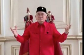 Ruhut Unggah Foto Editan Anies Pakai Koteka, Warganet:…
