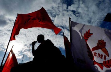 Demo Buruh May Day di Patung Kuda, Transjakarta Ubah Rute Layanan Berikut