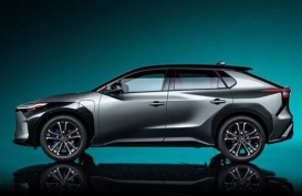 Perdana, Toyota Perkenalkan Model Bisnis Penyewaan Mobil Listrik