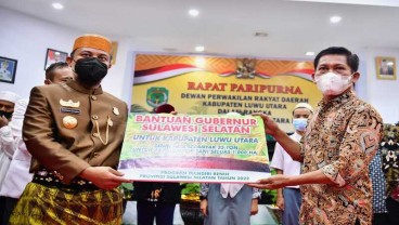 Pemprov Sulsel Bagikan 25 Ton Benih Padi Gratis kepada Petani