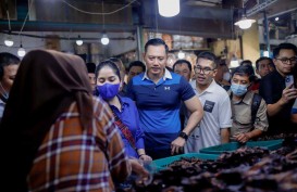 Kunjungi Pusat Pasar Kota Medan, AHY Beli Ikan Teri dan Oleh-oleh Khas Sumut