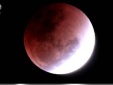 Link Live Streaming Gerhana Bulan Total Blood Moon Malam Ini!