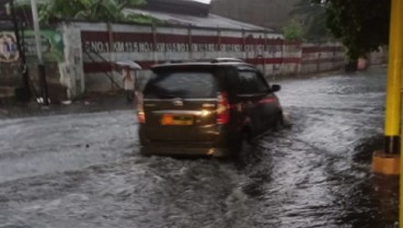 Hujan Deras Minggu 15 Mei 2022, 24 Titik Di Jakarta Terendam Banjir