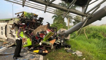 Update. 14 Orang Meninggal Kecelakaan Bus di Tol Mojokerto