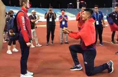 Atlet Vietnam Lamar Kekasih seusai Dapat Medali Emas pada SEA Games 2021