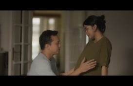 Trailer Sayap-sayap Patah Dirilis, Ariel Tatum dan Nicholas Saputra Tampil Mesra