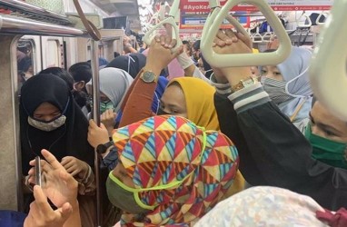 Perhatian! Naik KRL Wajib Pakai Masker dan Dilarang Ngobrol