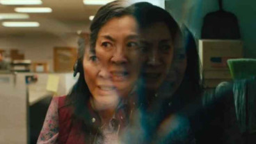 Wajib Tonton! Ini Sinopsis Film Everything Everywhere All at Once