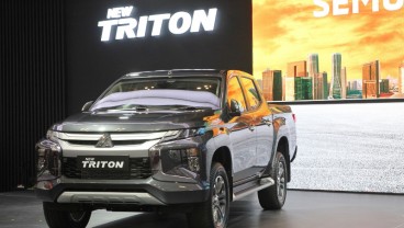 Impor Mobil Tumbuh 33,3 Persen, Mobil Komersial Mendominasi. Toyota Hilux dan Mitsubishi Triton