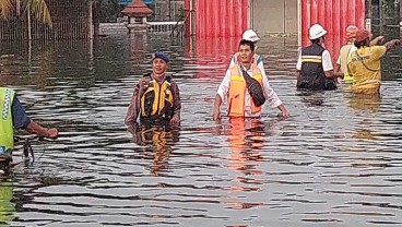 Tanggul Jebol, Banjir Rendam Kawasan Tanjung Emas