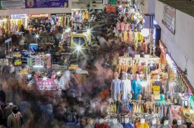 Hati-hati! Banyak Copet Berkeliaran di Pasar Tanah…