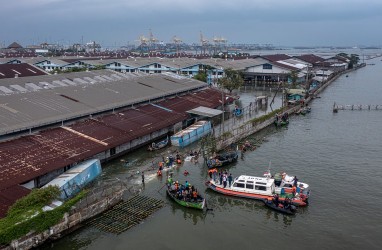 Penanganan Banjir Rob: Infrastruktur Bukan Solusi Tunggal