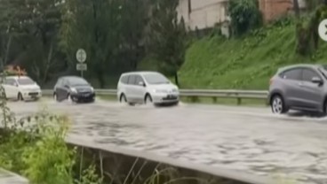 Tol JORR Arah Serpong Banjir, Laju Kendaraan Terhambat