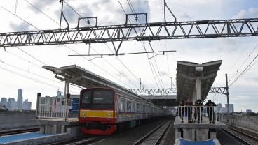 KRLmania: Perubahan Rute KRL Jabodetabek Agar Dikaji Ulang