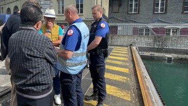 Foto Ridwan Kamil dan Istri di Swiss untuk Cari Putranya Eril Khan 