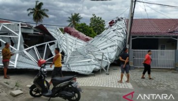 Angin Puting Beliung di Palu Merusak Sedikitnya 20 Rumah