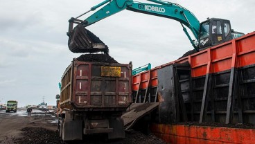 Bisnis Batu Bara Kerek Kinerja Industri Alat Berat