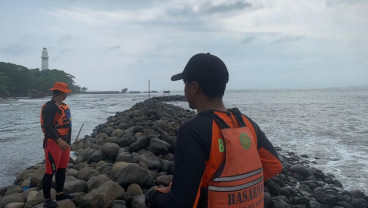 Tim SAR Hentikan Pencarian Nelayan yang Hilang di Perairan Garut