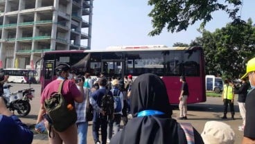 Penonton Formula E Antusias, Terjadi Antrean Naik Shuttle Bus di JIExpo