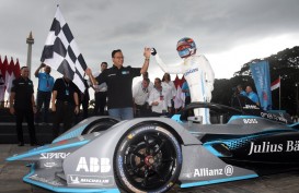 Jajal Sirkuit Formula E Naik Safety Car, Anies: Rasanya Perut Ketinggalan!