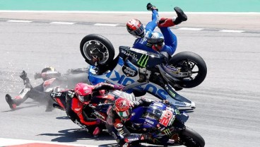 Tangan Kiri Alex Rins Retak Usai Terjatuh Keras di Catalunya