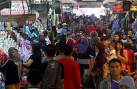 Buka Hingga Malam Hari, Pedagang Pasar Beringharjo Nikmati Peningkatan Omzet