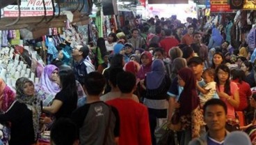 Buka Hingga Malam Hari, Pedagang Pasar Beringharjo Nikmati Peningkatan Omzet