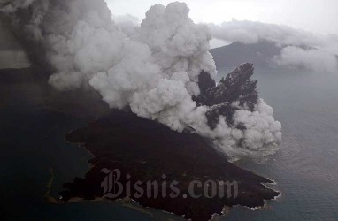 Gunung Anak Krakatau Erupsi, Semburkan Abu Vulkanik 500 Meter