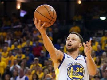 Hasil Final NBA: Warriors Tertinggal, Curry Yakin Masih Bisa Main Meski Cedera