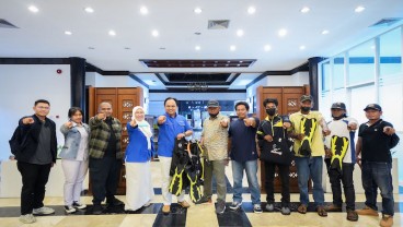 Dukung Konservasi Mandiri Terumbu Buatan,  PKT Salurkan Bantuan Alat Selam bagi Kelompok Nelayan Kimasea