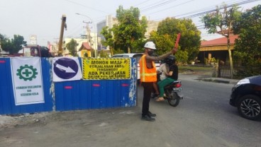 Instalasi Pipa Air Bersih di Jalan Riau Pekanbaru Ditarget Tuntas Akhir Bulan Ini