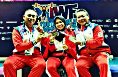 Atlet Angkat Besi Putri Indonesia Luluk Diana Sabet Emas di Kejuaraan Dunia Junior