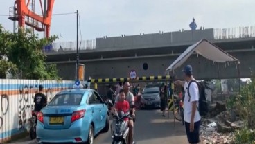 Ini Penjelasan KCIC Soal Viral Girder Box Kereta Cepat Pepet Jembatan di Bekasi