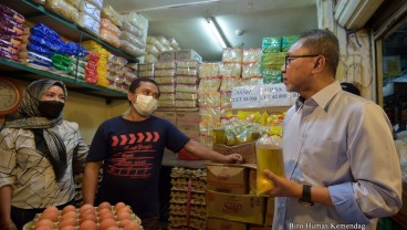 Foto-Foto Zulkfili Hasan Sidak ke Pasar di Hari Pertama Jadi Mendag