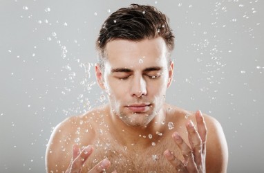 5 Urutan Skincare untuk Pria, Jangan Sampai Terlewat!
