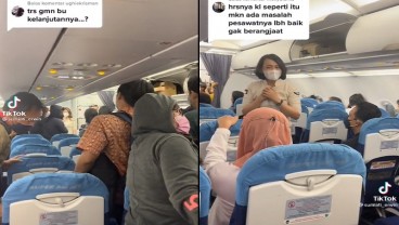 Viral Video Penumpang Super Air Jet Turun dari Pesawat Setelah Delay 3 Jam