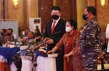 Megawati Resmikan Pelabelan Kapal Korvet dengan Nama KRI Bung Karno