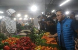 Ke Pasar Kosambi, Zulhas Yakin Minyak Goreng Curah Turun Dalam 2 Pekan