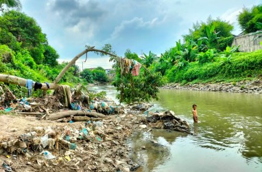Air Sungai Deli Terkontaminasi Mikroplastik 233 Partikel per 100 Liter
