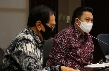 Saham SMGR, ADRO, dan MNCN Jadi Pendorong Indeks Bisnis-27 Melaju