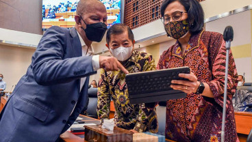 Menteri Keuangan Sri Mulyani Ikuti Rapat Kerja Dengan Banggar DPR Bahas RAPBN 2023