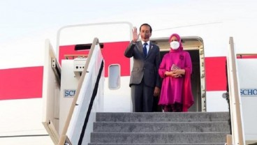 Usai dari Abu Dhabi, Jokowi dan Iriana Kembali ke Tanah Air