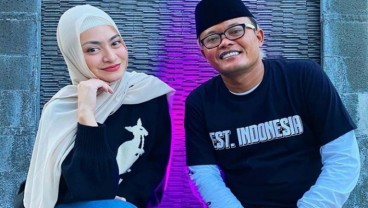 Nathalie Holscher Gugat Cerai Sule ke Pengadilan Agama Cikarang