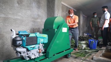 Pupuk Kujang Bantu Pengolahan Limbah Daun Nanas Jadi Serat Kain