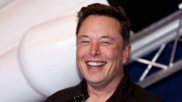 Serangan Balik Elon Musk dan Tesla buat Warren Buffett