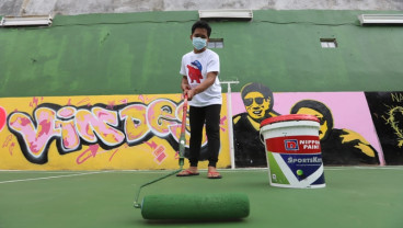 Sebelum Tepok Bulu 2022, Vindes Sport Revitalisasi Lapangan Bulutangkis Warga 