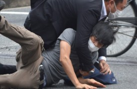 Saksi Mata: Pelaku Penembakan Shinzo Abe Bawa Senjata Besar